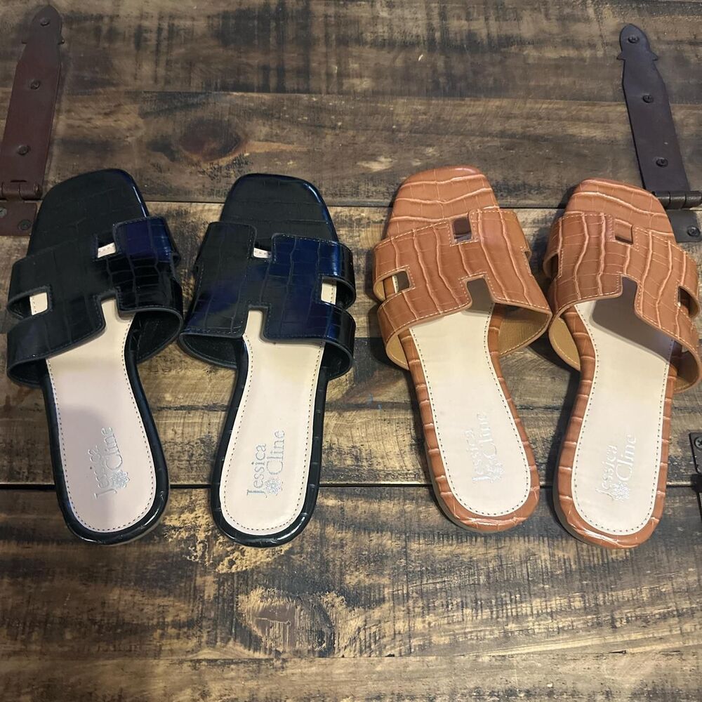 Jessica Cline Women's Black and Navy Sandals